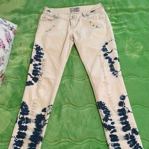 Revolt Distressed Jeans